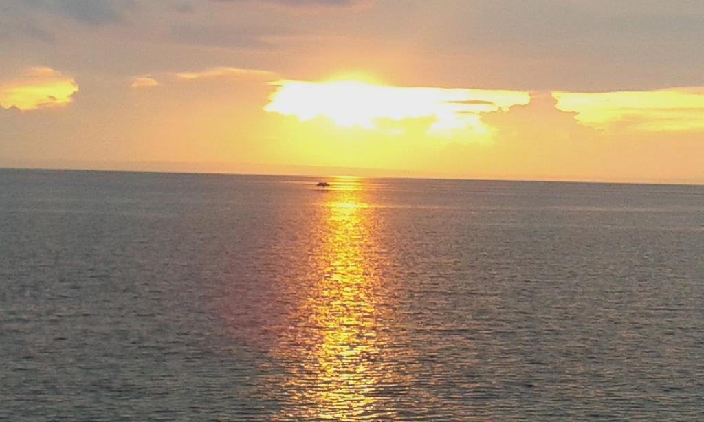 Sunset Vista Sea Front Guest House Union  Ngoại thất bức ảnh